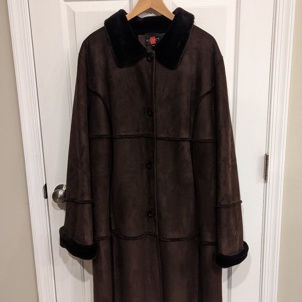 Gallery Woman Winter Coat